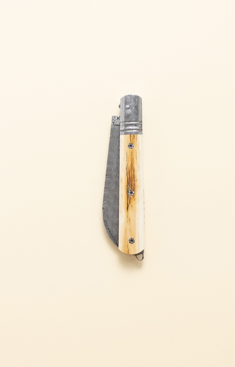 L'Alios, exceptional knife with mammoth ivory handle and damascus blade