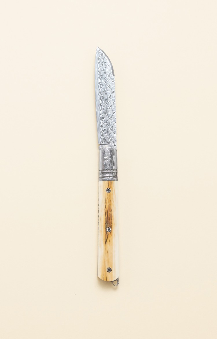 L'Alios, exceptional knife with mammoth ivory handle and damascus blade