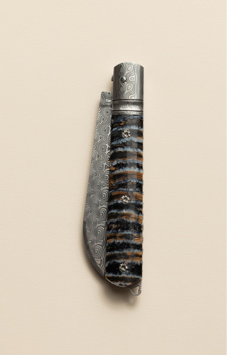l'Alios molaire de Mammouth - Couteau de prestige lame acier damas