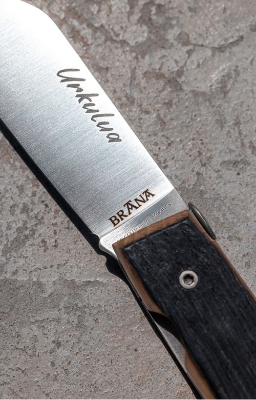 Urkulua - couteau de poche en douelle de Whisky tourbé
