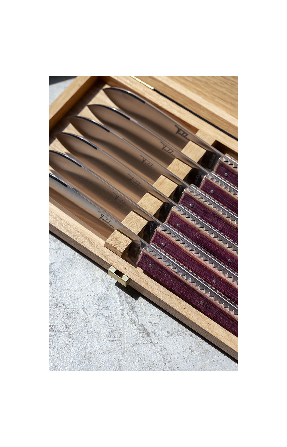 Taldea, couteaux de table haut de gamme en corne de bélier