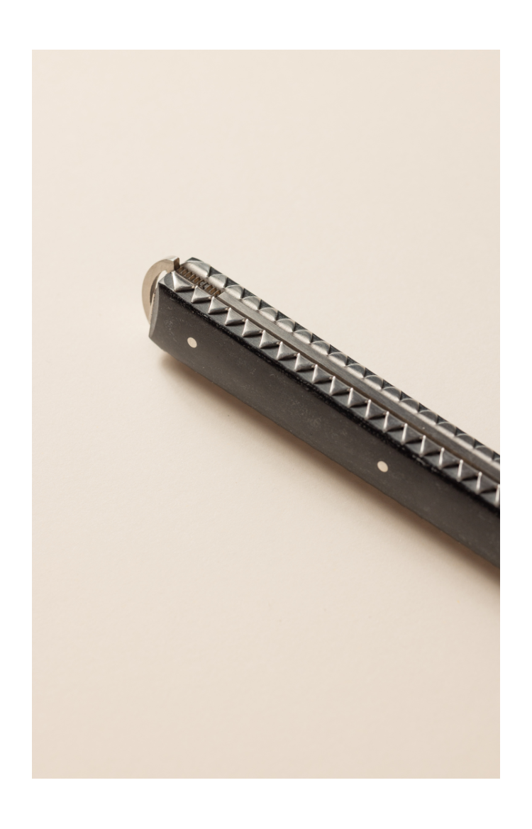 Artzaina, couteau de table en paperstone