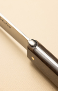 Urkulua, couteau de table en paperstone