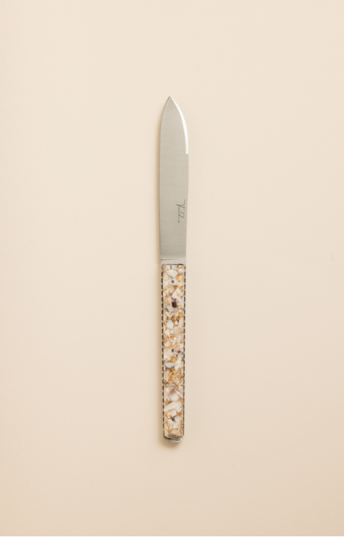 Taldea, couteau de table en coquilles d'huîtres et feuilles d'or