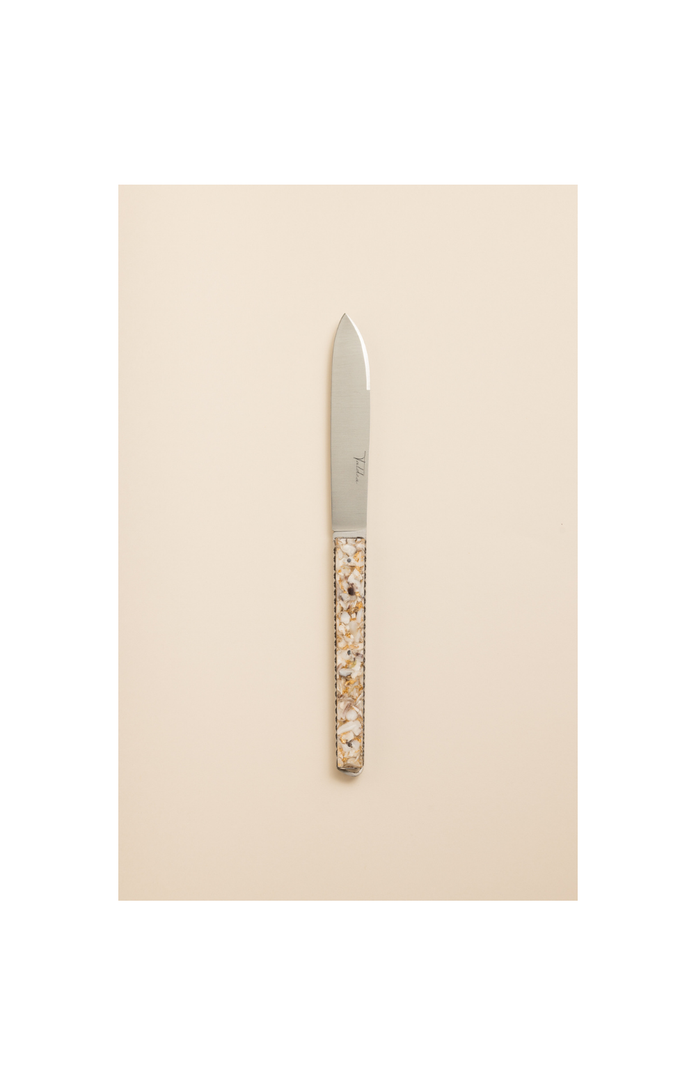 Taldea, couteau de table en coquilles d'huîtres et feuilles d'or