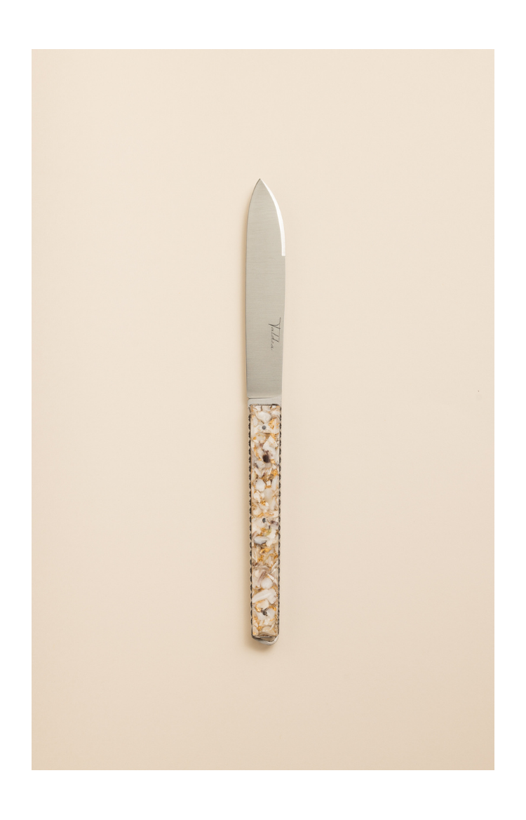 Taldea, couteau de table en coquilles d'huîtres et feuilles d'or
