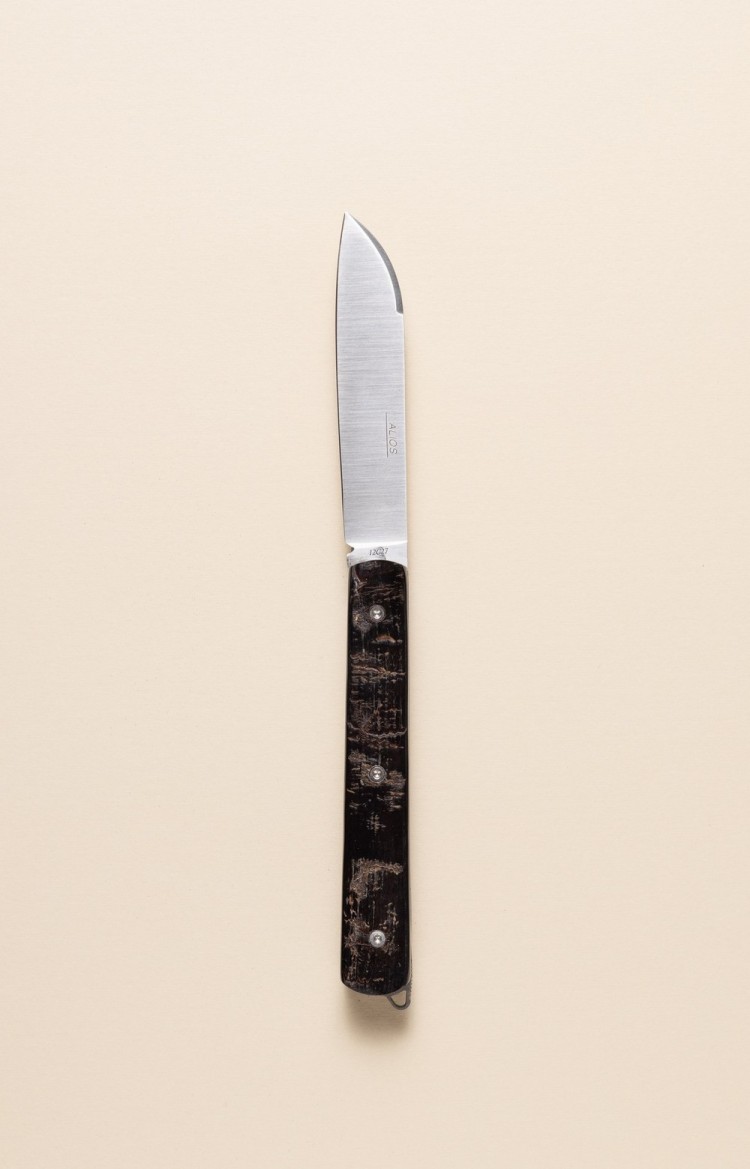 Photo du couteau artisanal l'Alios en corne de buffle, lame ouverte
