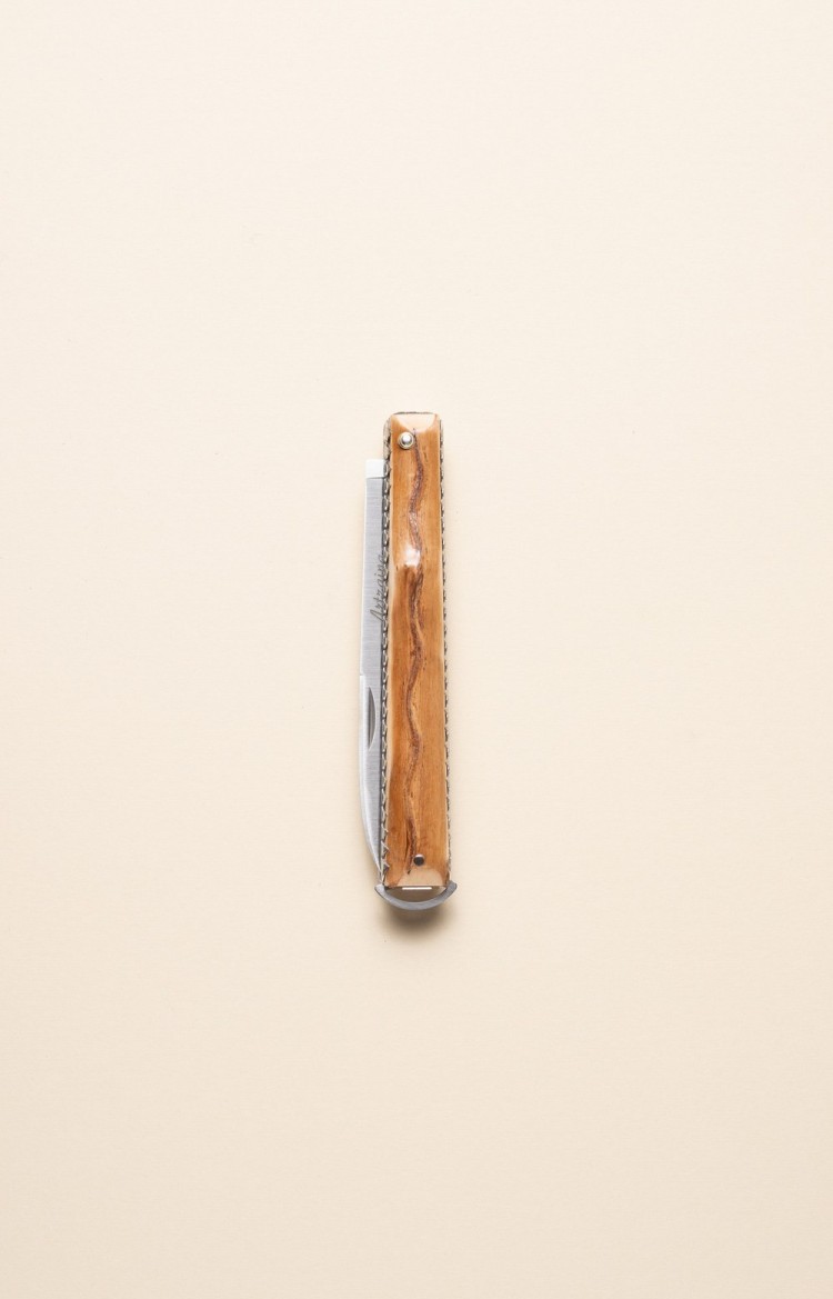 Artzaina - Basque knife made from medlar wood, inspired by the makila