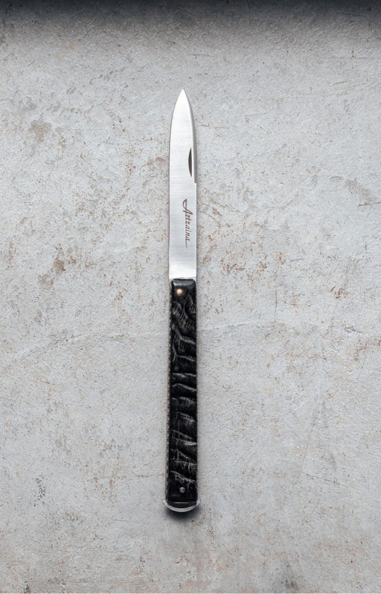 Photo de Artzaina, couteau de table en corne de buffle