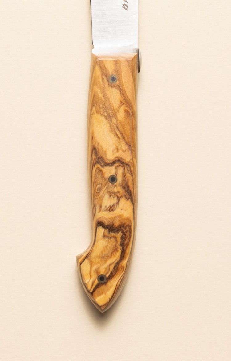 Photo du manche de  Urkulua, couteau de table en olivier