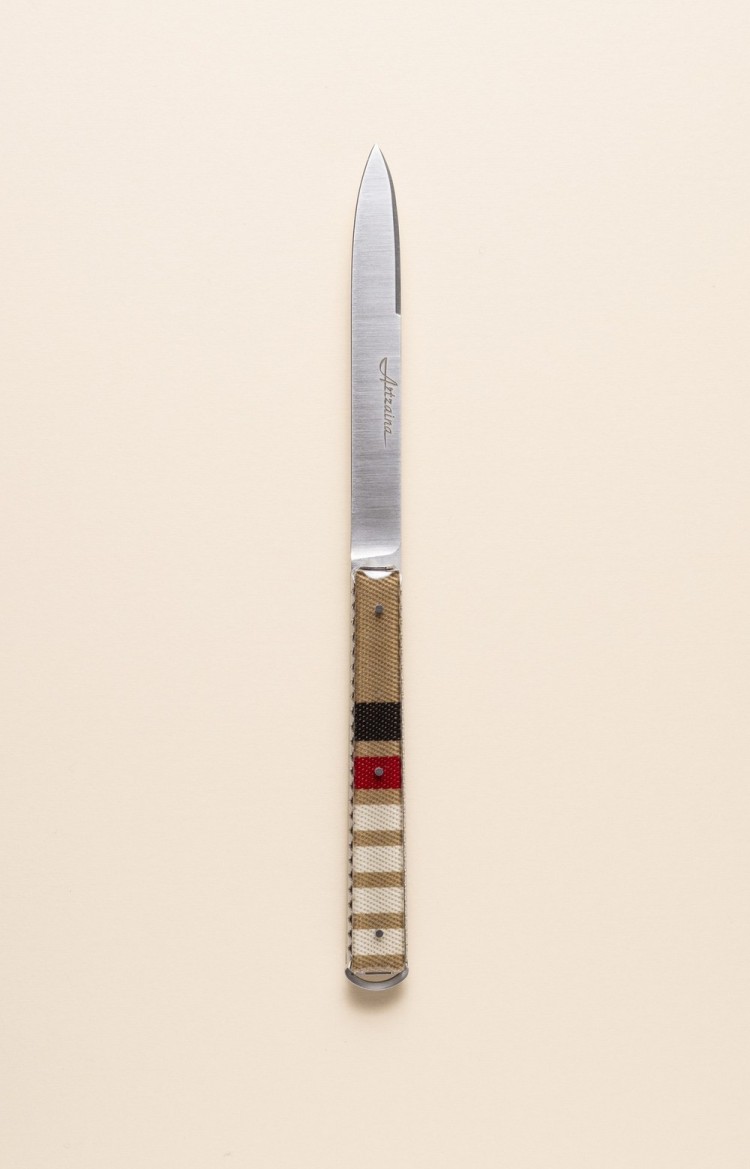 Photo de Artzaina, couteau artisanal en linge basque