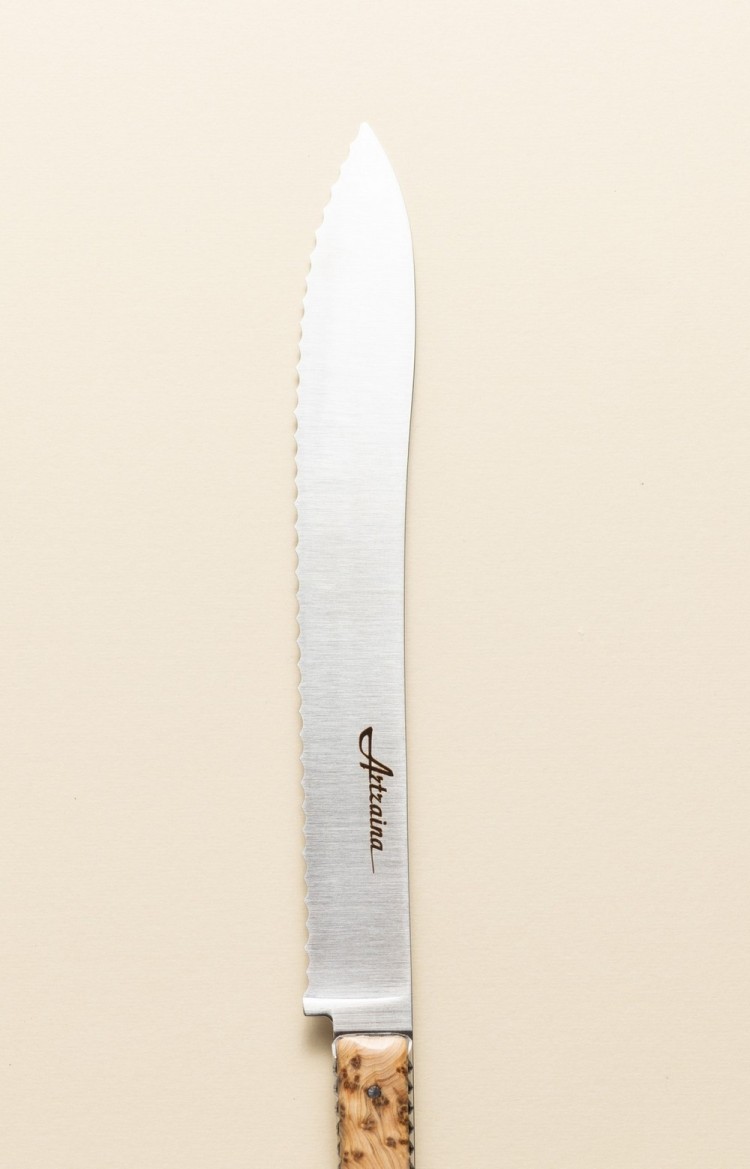 Artzaina, wooden bread knife