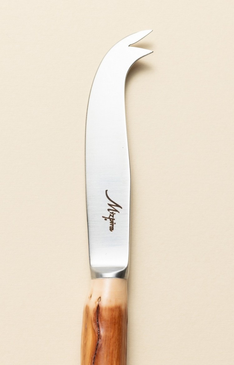 Photo de la lame du couteau à fromage Mizpira en néflier scarifié, petit modèle