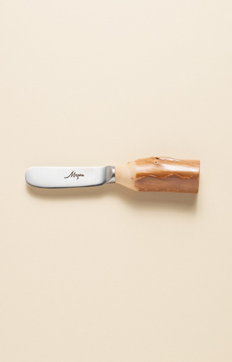 Mizpira, butter knife in medlar