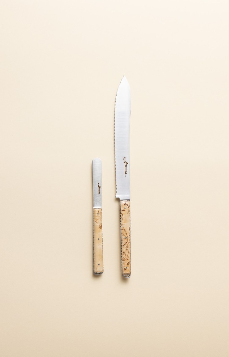 Photo du tartineur et du couteau à pain en bouleau