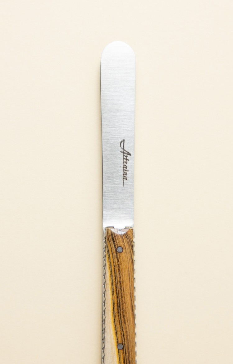 Photo de la lame de Artzaina, couteau à beurre en pistachier